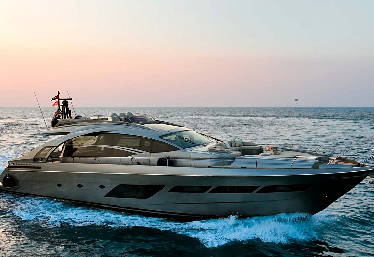 Pershing 8X